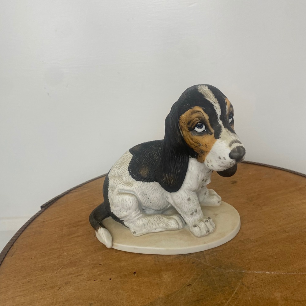 HOMCO Porcelain Basset Hound Dog Figurine Vintage Home Decor
